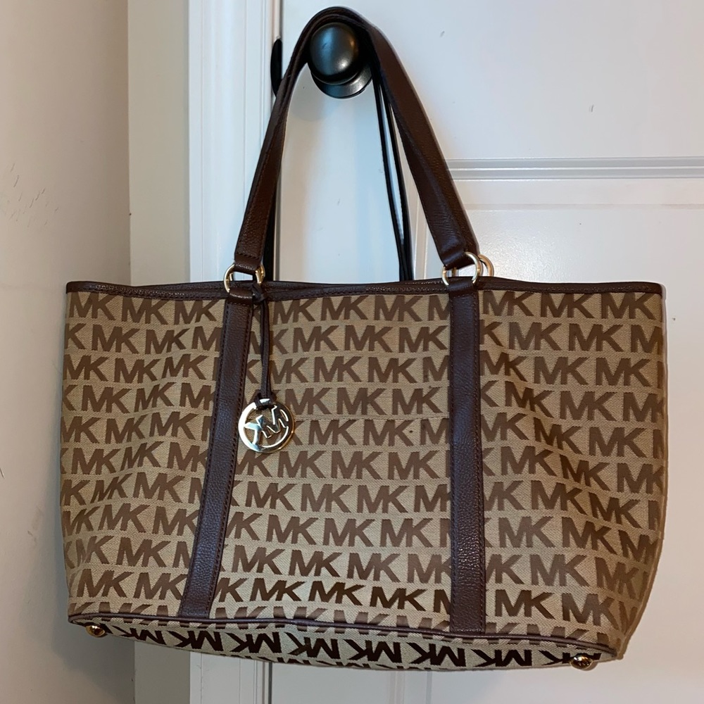 Micheal Kors Purse SOLD!!!